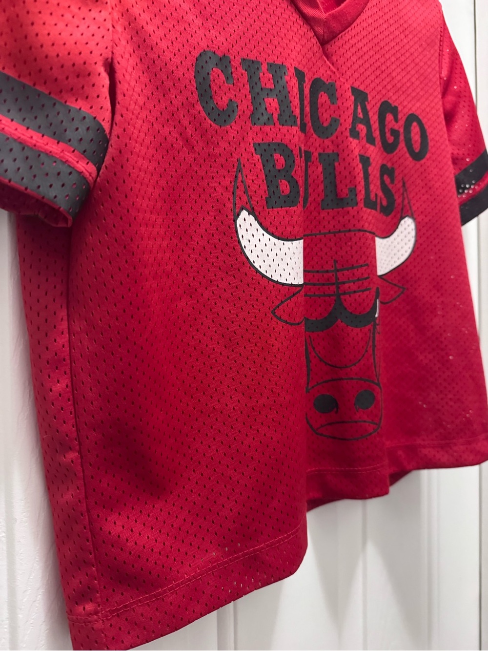 NBA Chicago Bulls basketball Red cropped Jersey Top women size M - Picture 4 of 5